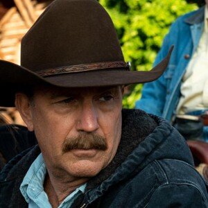 Kevin Costner Yellowstone John Dutton Hooded Denim Jacket